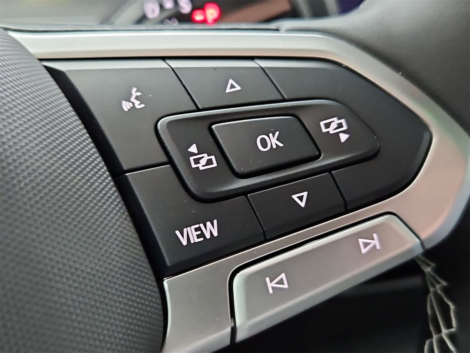 Thumbnail: 2025 Volkswagen Tiguan - 26