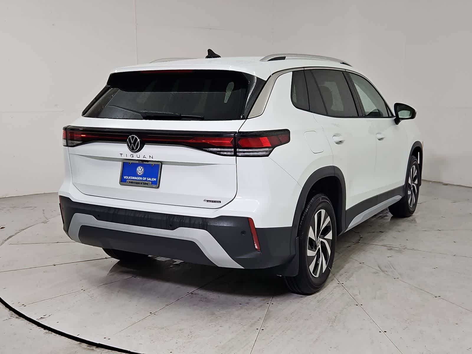 Thumbnail: 2026 Volkswagen Tiguan - 6