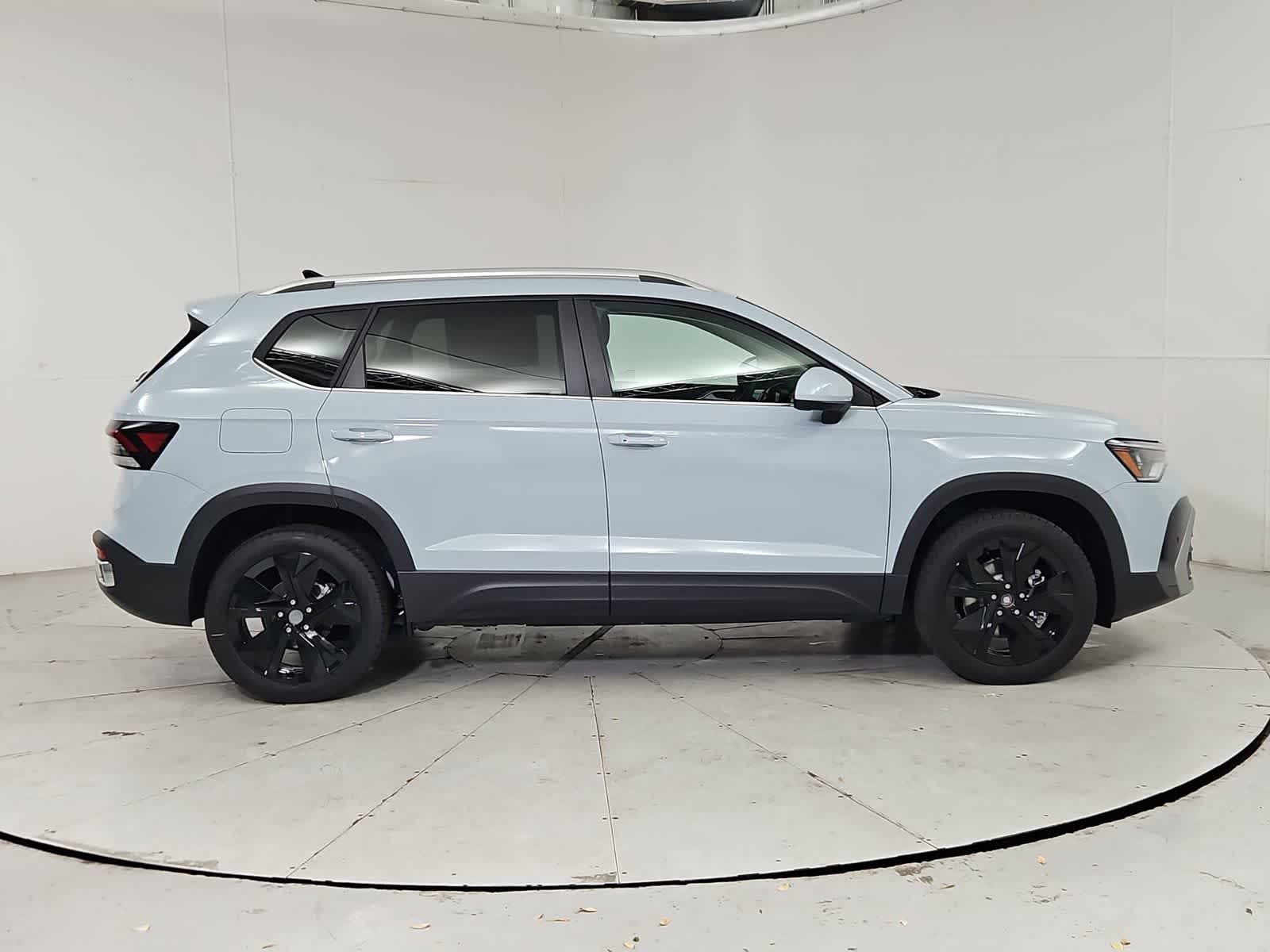 Thumbnail: 2026 Volkswagen Taos - 7