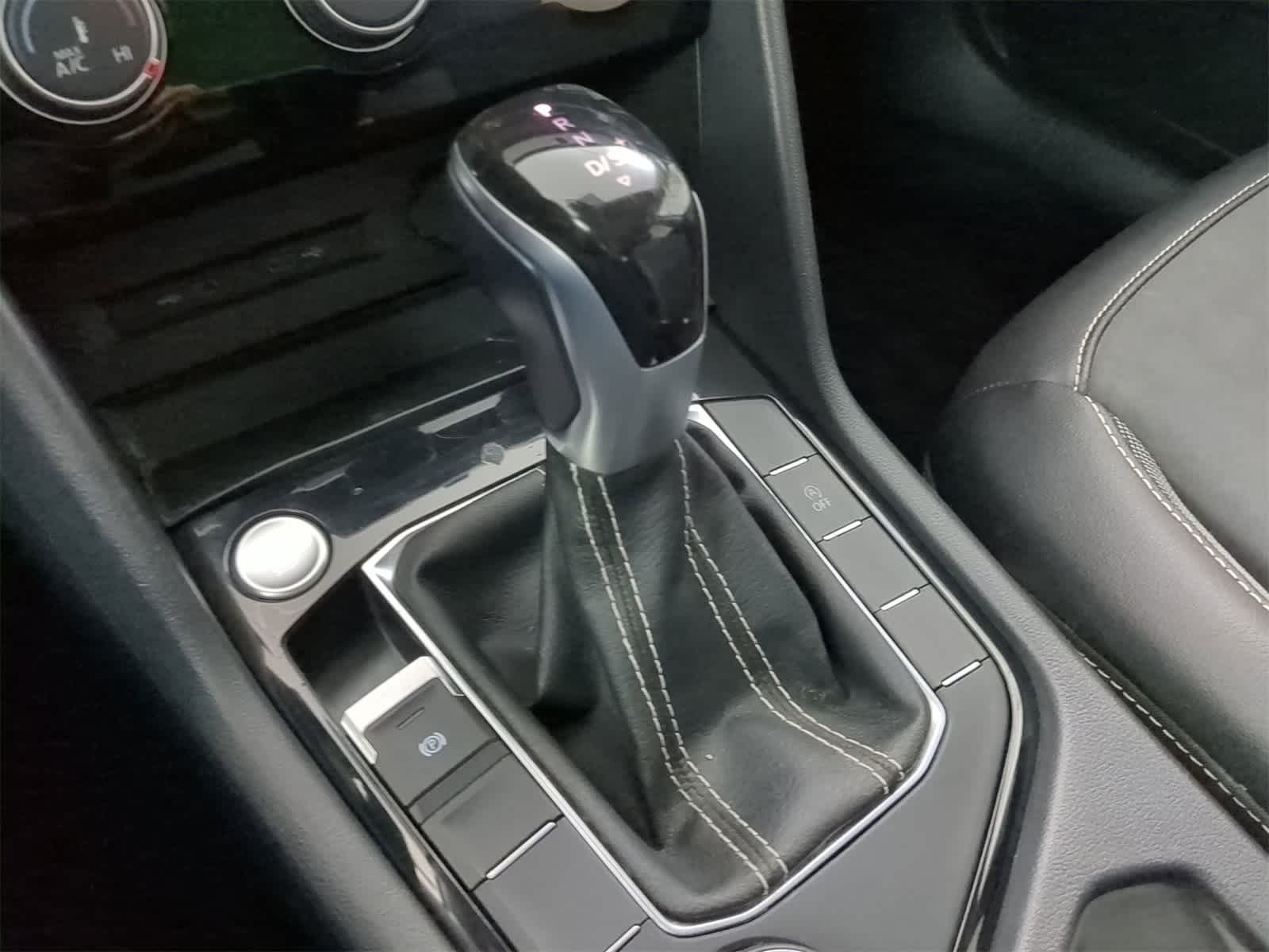 Thumbnail: 2023 Volkswagen Taos - 31