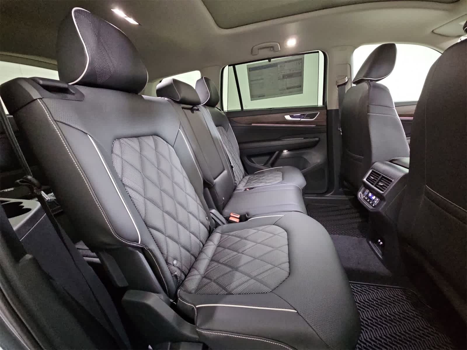 Thumbnail: 2026 Volkswagen Atlas - 21