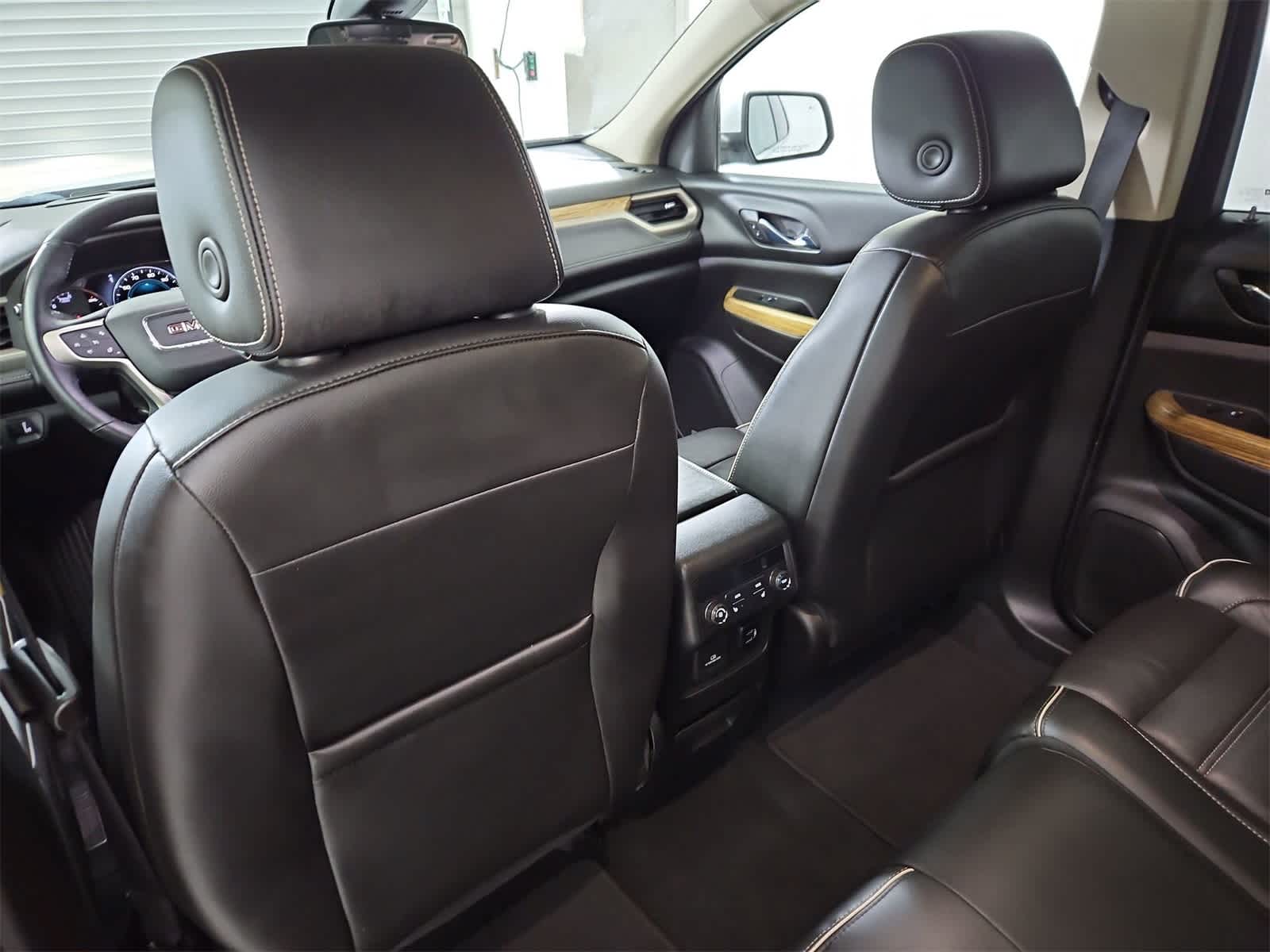 Thumbnail: 2017 GMC Acadia - 18