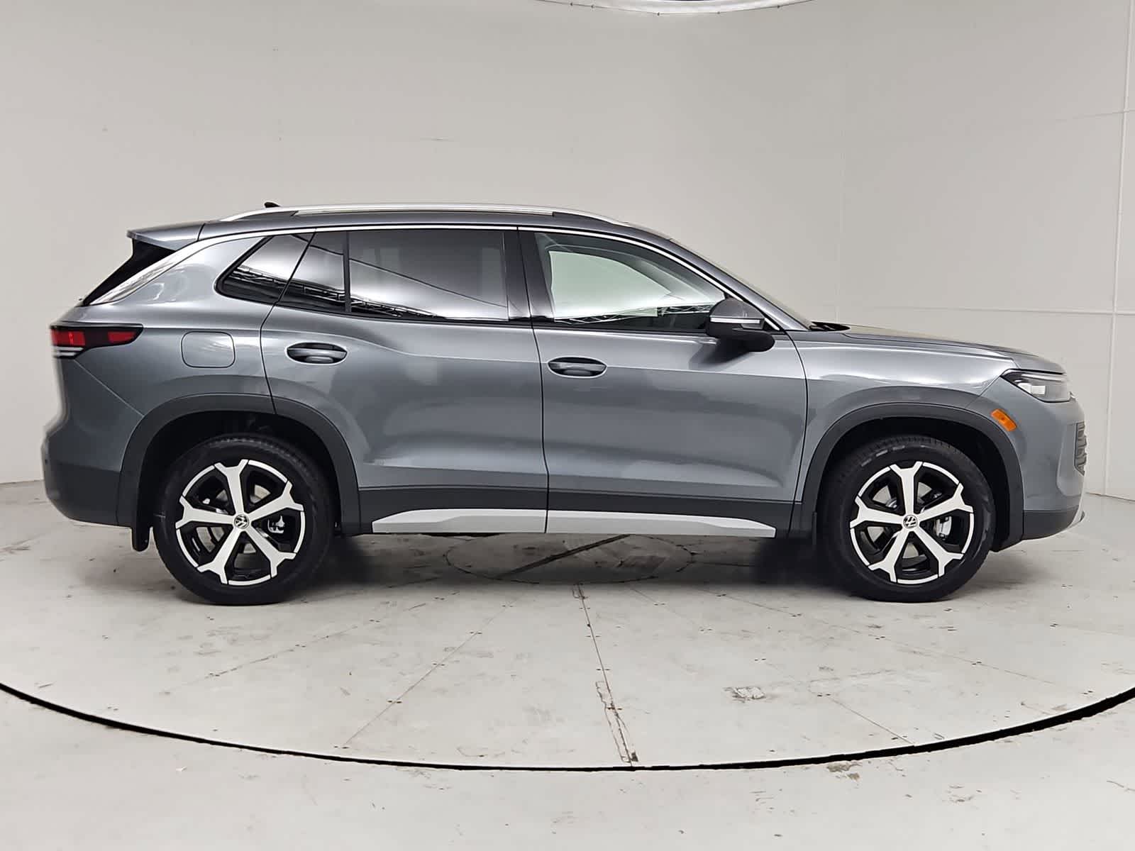 Thumbnail: 2026 Volkswagen Tiguan - 7