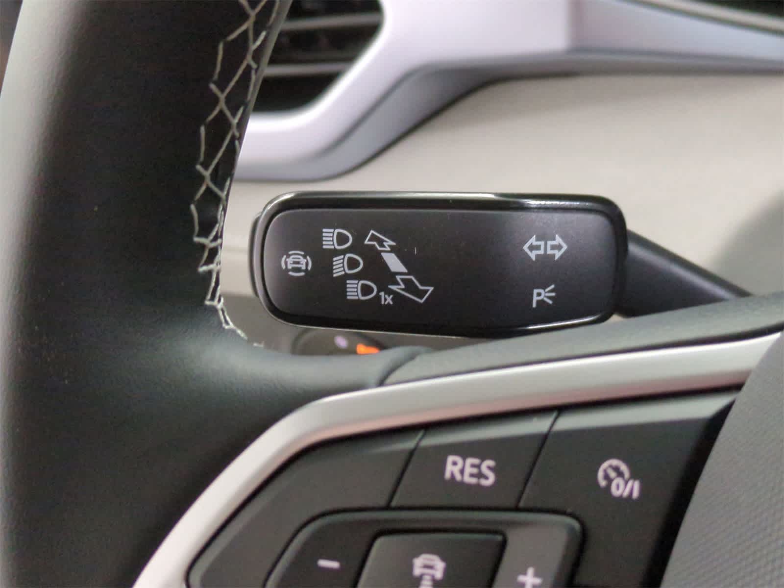 Thumbnail: 2025 Volkswagen Taos - 28