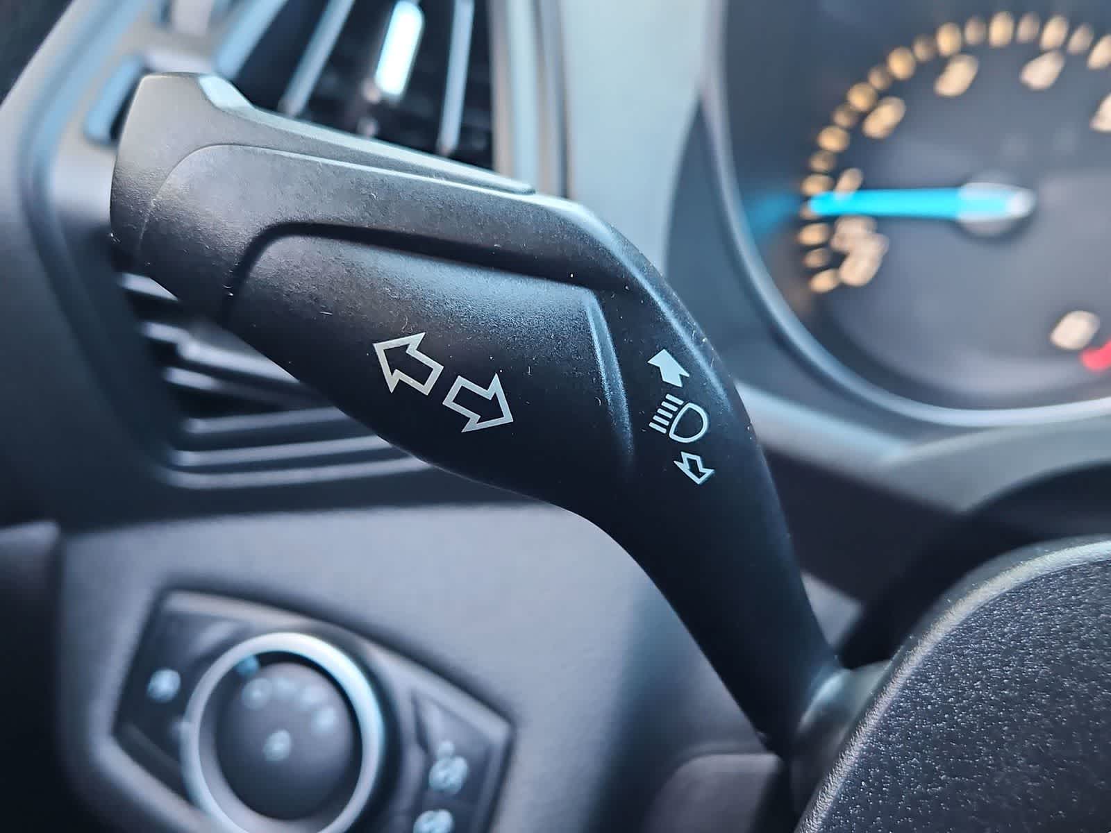 Thumbnail: 2015 Ford Escape - 26