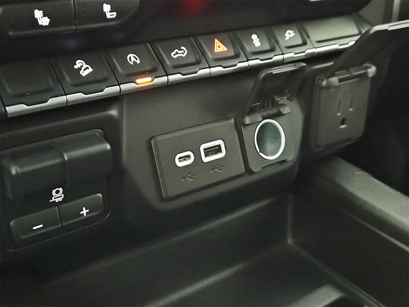 Thumbnail: 2021 Chevrolet Silverado 1500 - 33