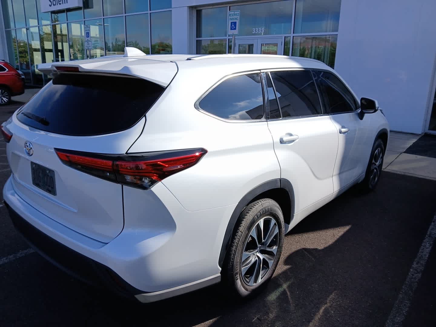 2022 Toyota Highlander XLE photo 4