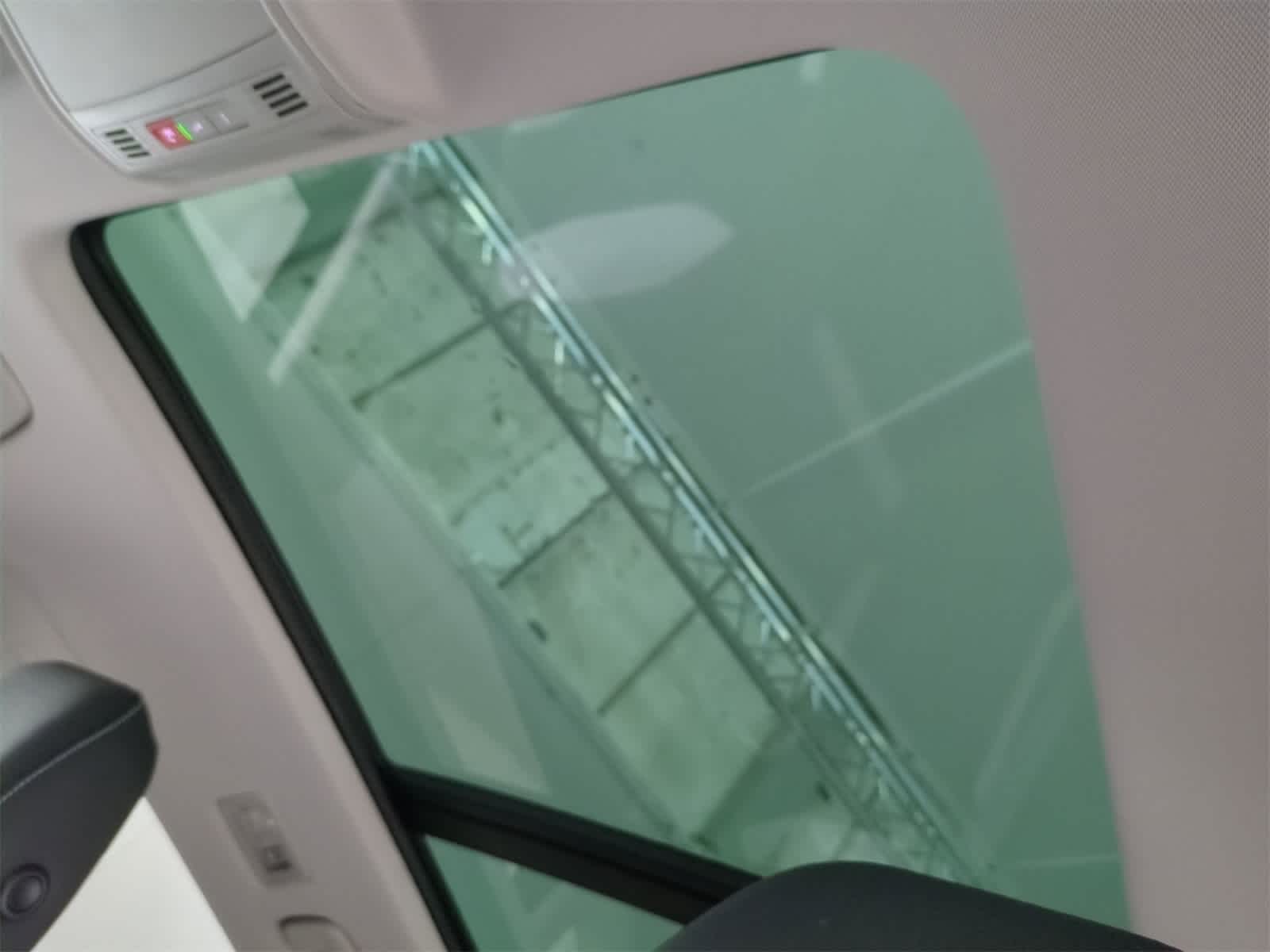 Thumbnail: 2025 Volkswagen Taos - 19