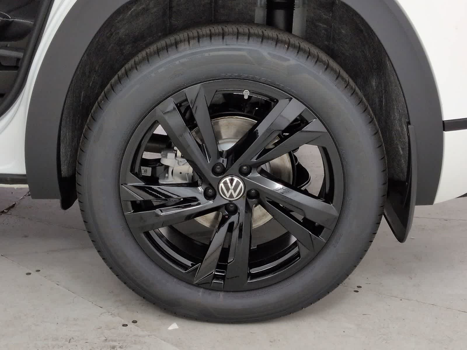 Thumbnail: 2026 Volkswagen Atlas - 13