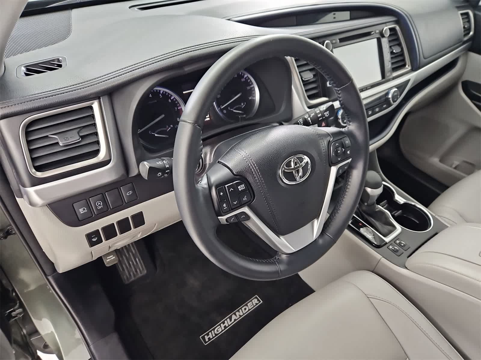 Thumbnail: 2018 Toyota Highlander - 2