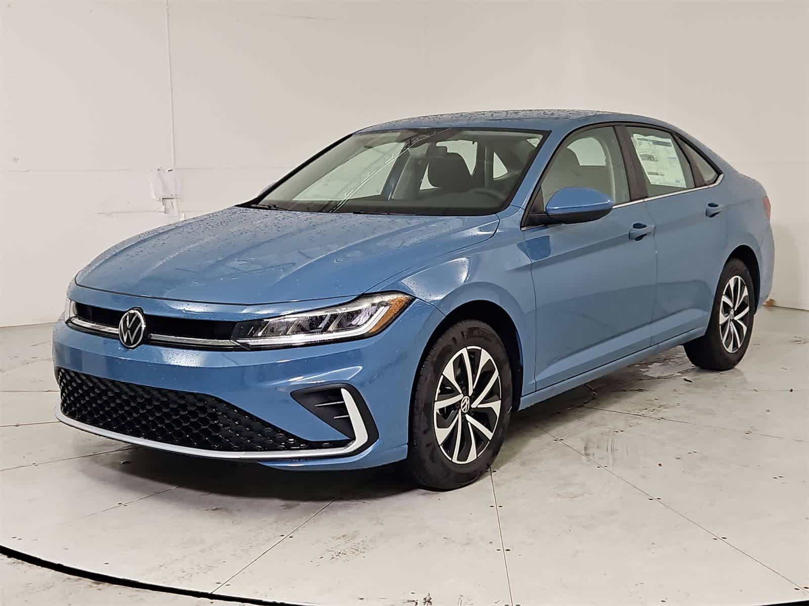 Thumbnail: 2025 Volkswagen Jetta - 1