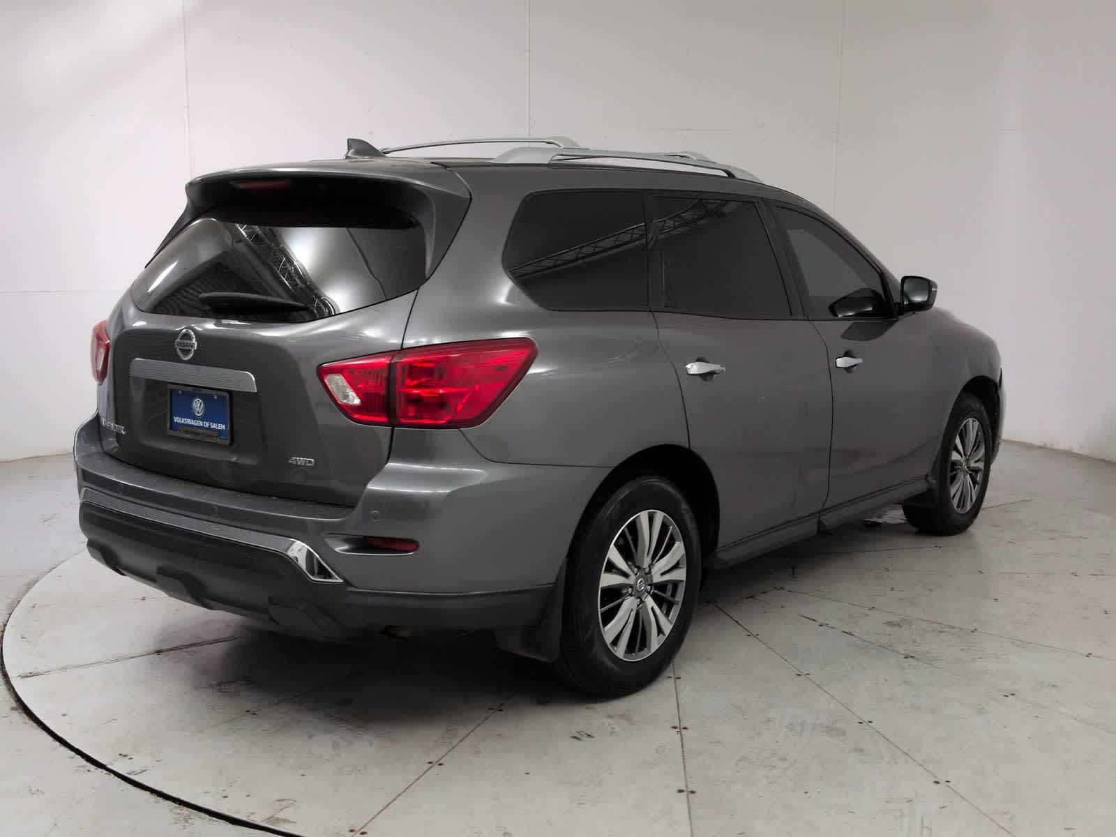 Thumbnail: 2020 Nissan Pathfinder - 5