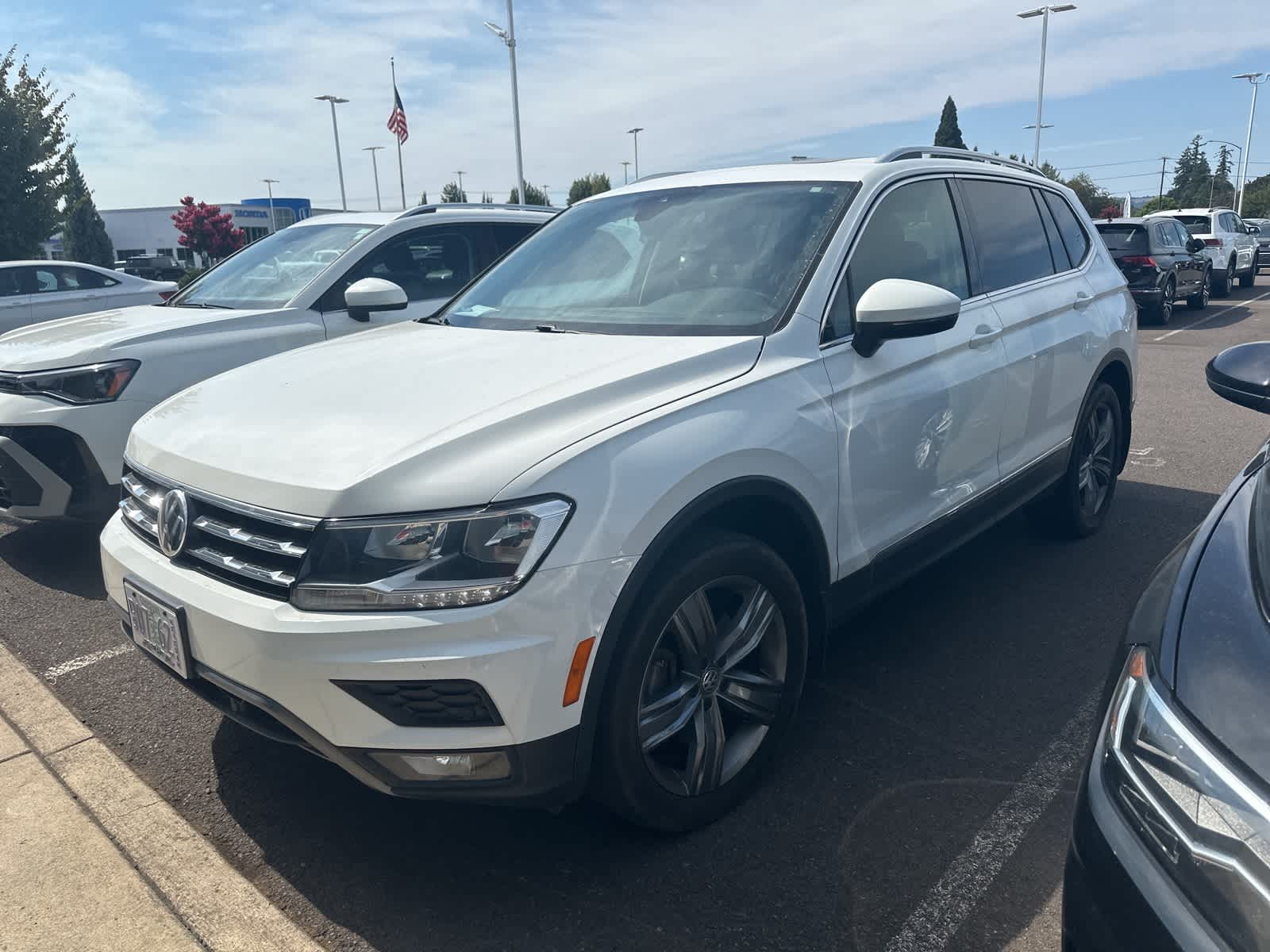 Thumbnail: 2020 Volkswagen Tiguan - 2