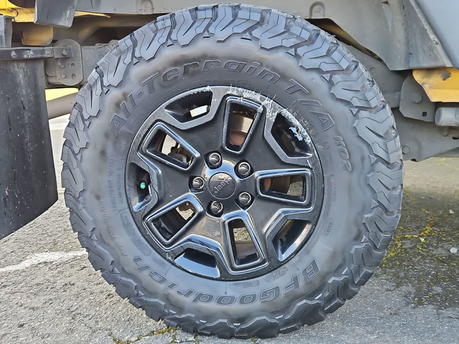 Thumbnail: 2015 Jeep Wrangler - 13