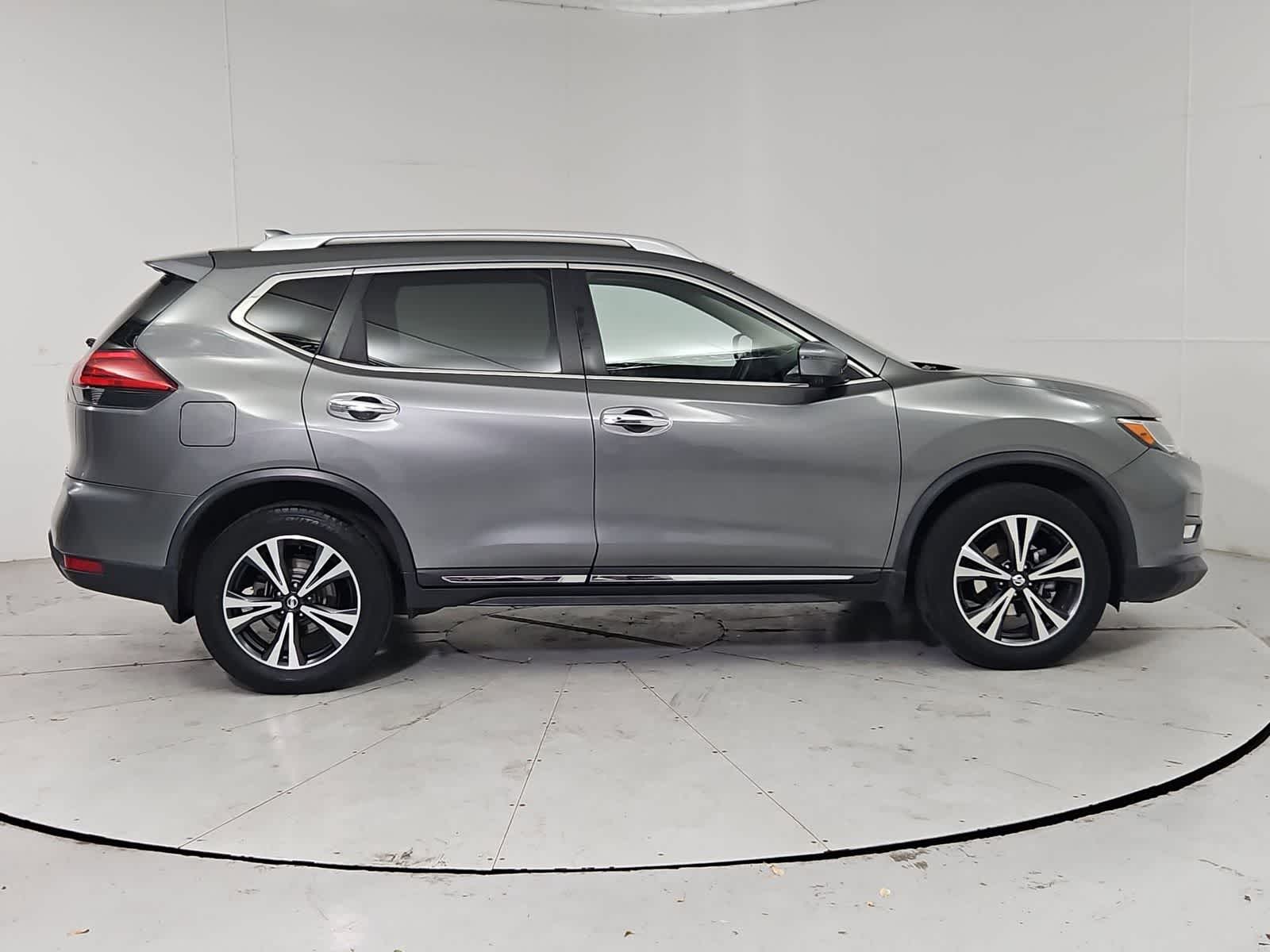 Thumbnail: 2017 Nissan Rogue - 7