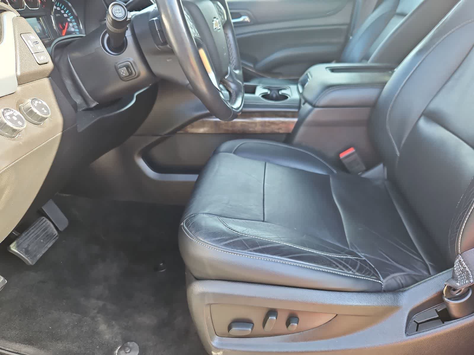 Thumbnail: 2017 Chevrolet Tahoe - 16