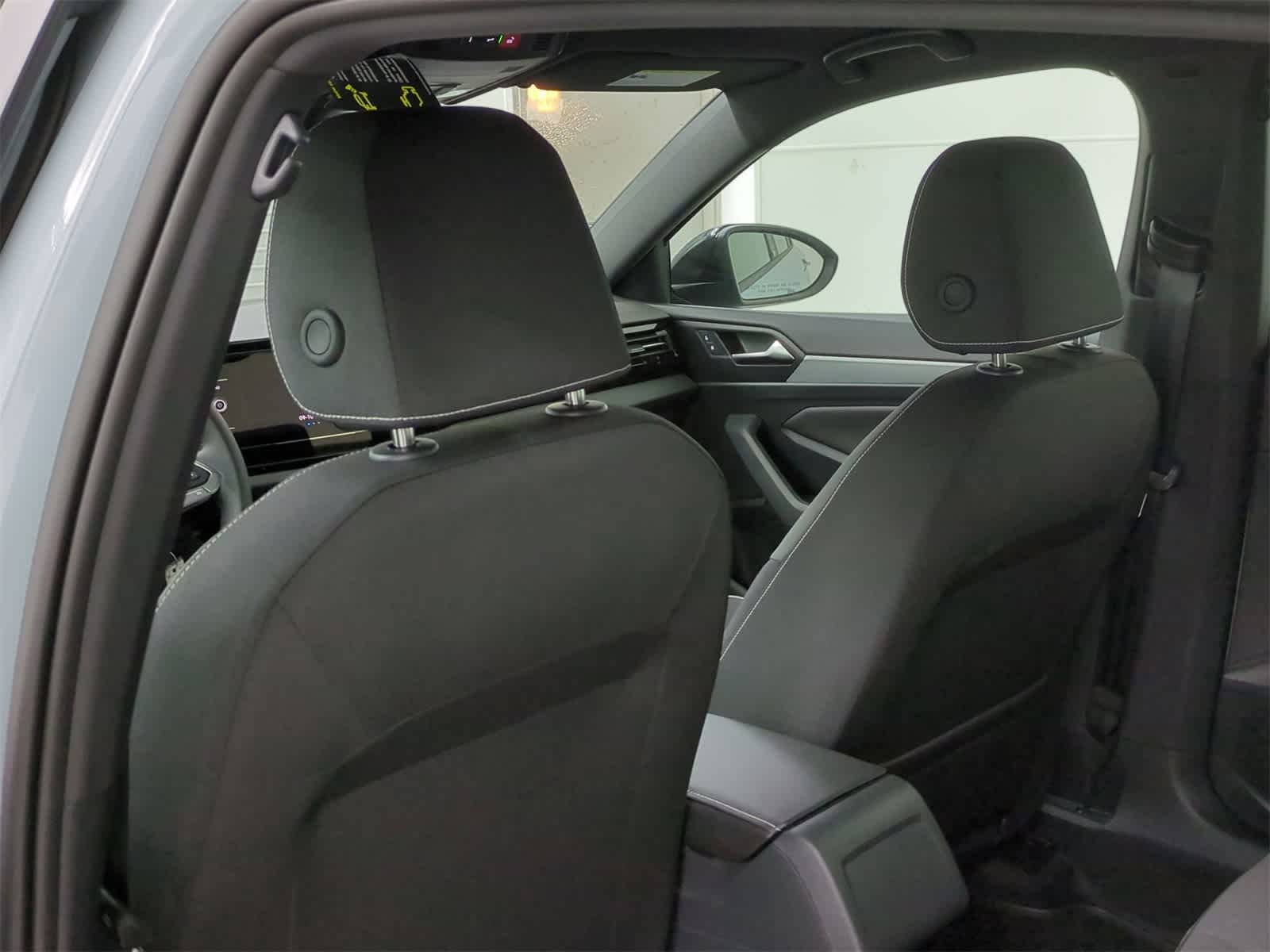 Thumbnail: 2025 Volkswagen Jetta - 18