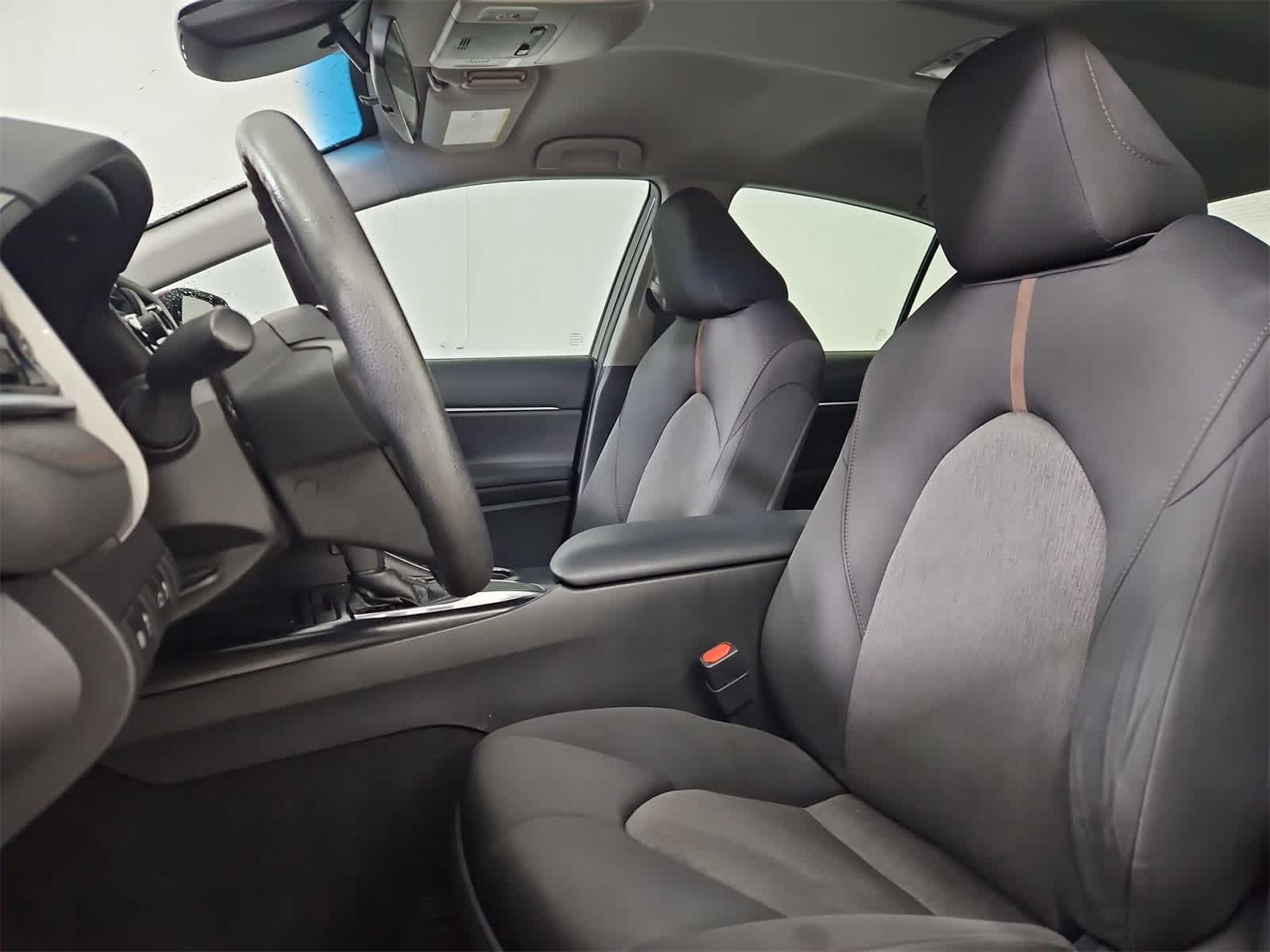 Thumbnail: 2018 Toyota Camry - 16