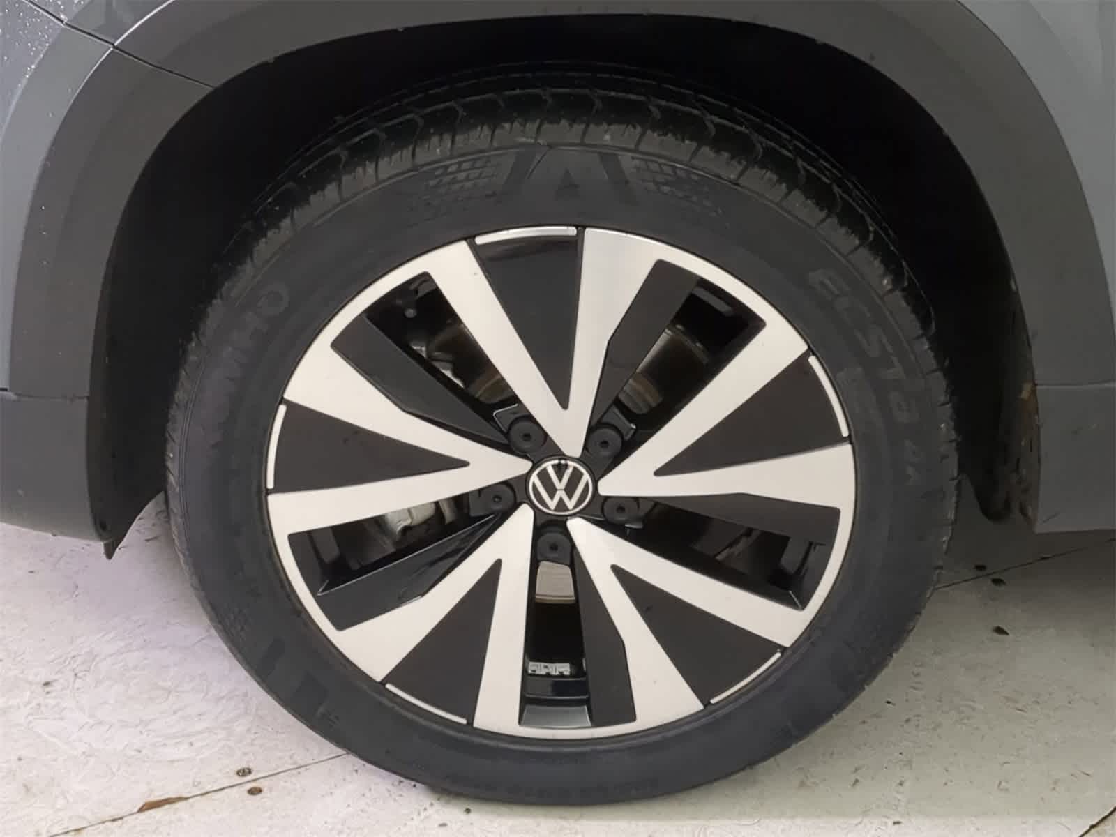 Thumbnail: 2023 Volkswagen Taos - 12