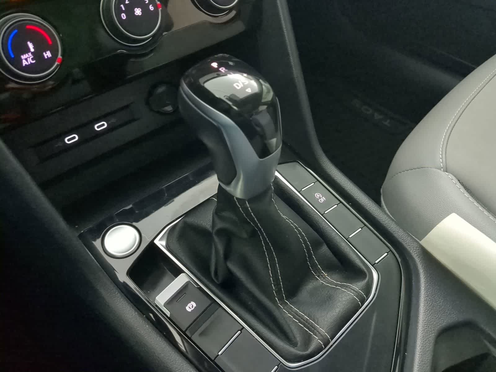 Thumbnail: 2023 Volkswagen Taos - 31