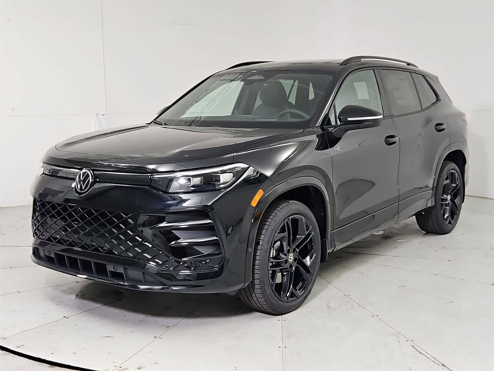 Thumbnail: 2026 Volkswagen Tiguan - 1