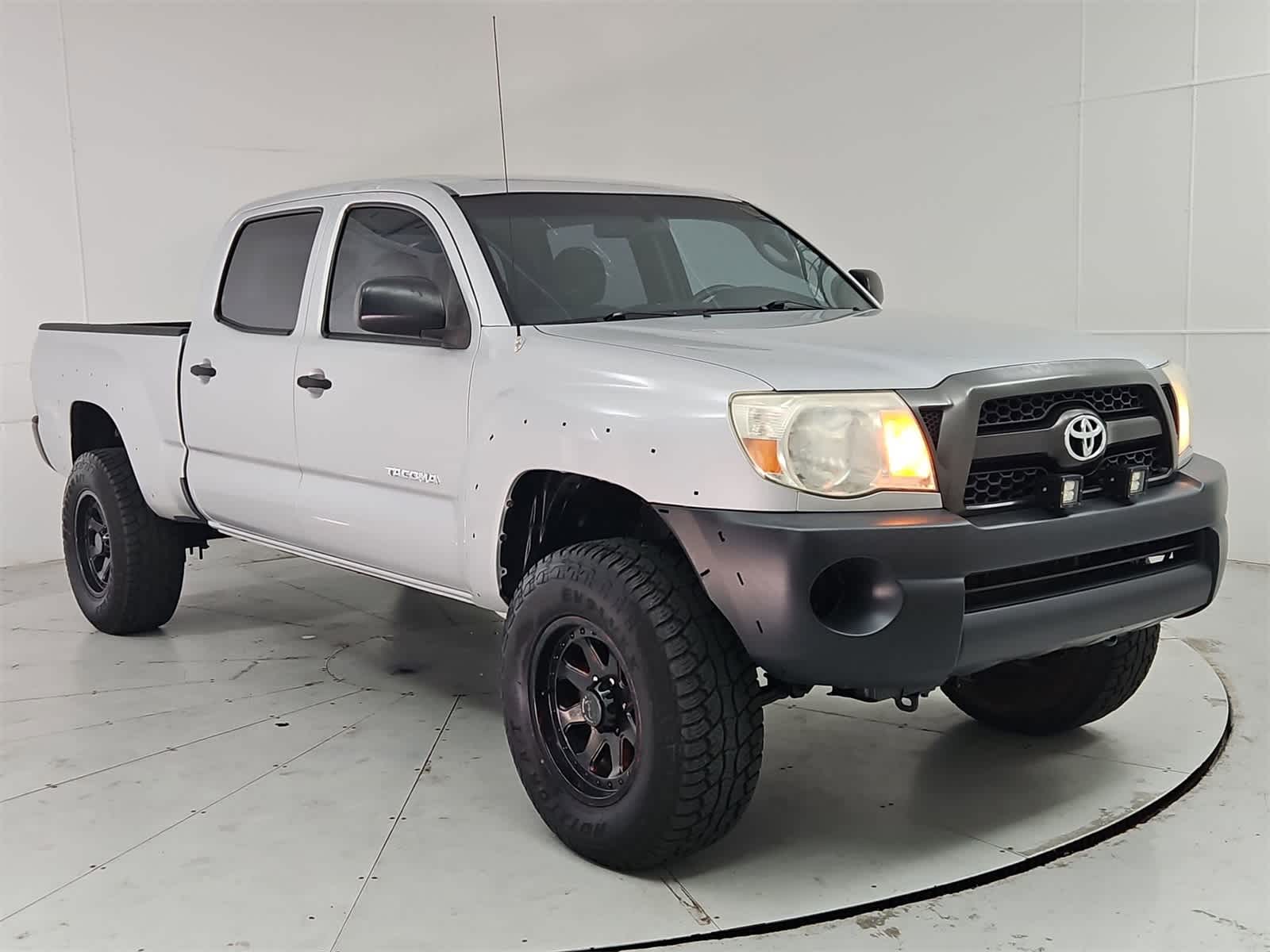 Thumbnail: 2011 Toyota Tacoma - 8