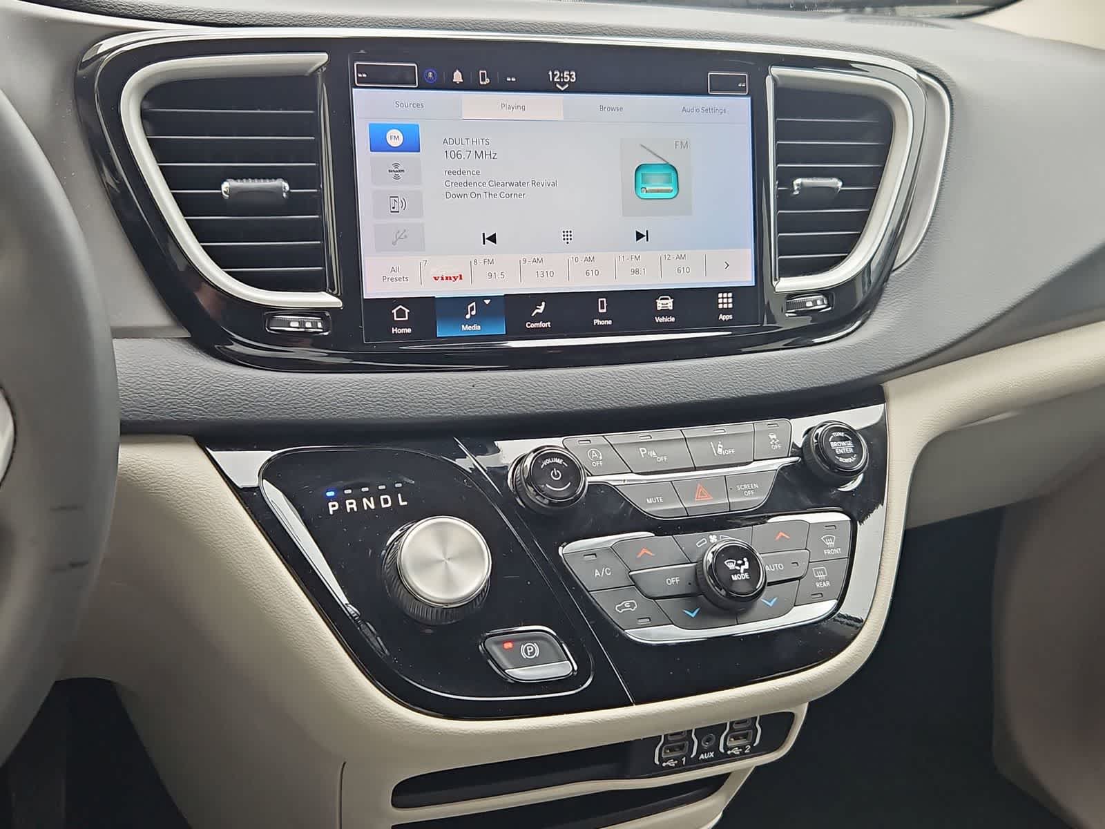 Thumbnail: 2023 Chrysler Pacifica - 27