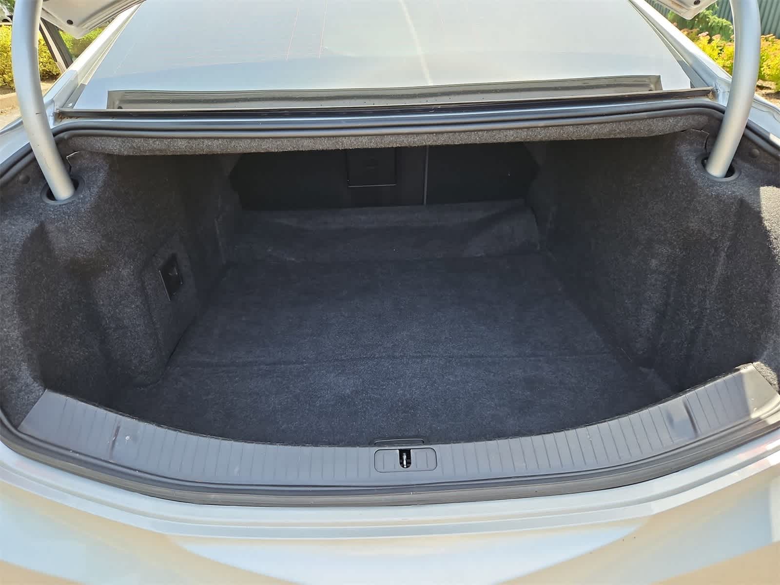 Thumbnail: 2017 Cadillac XTS - 31