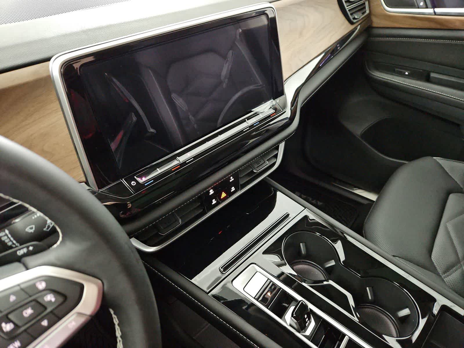 Thumbnail: 2026 Volkswagen Atlas - 29