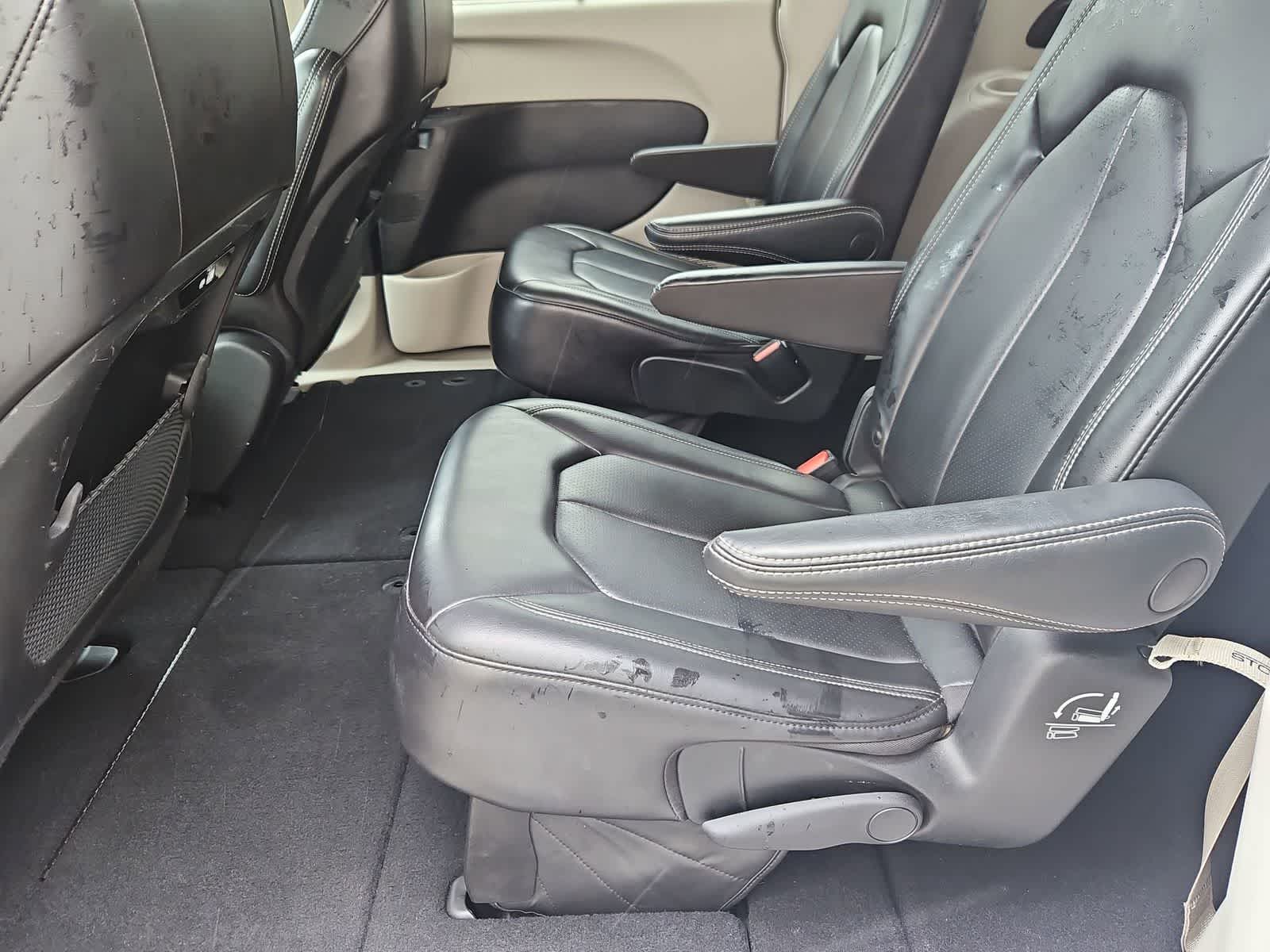 Thumbnail: 2023 Chrysler Pacifica - 19