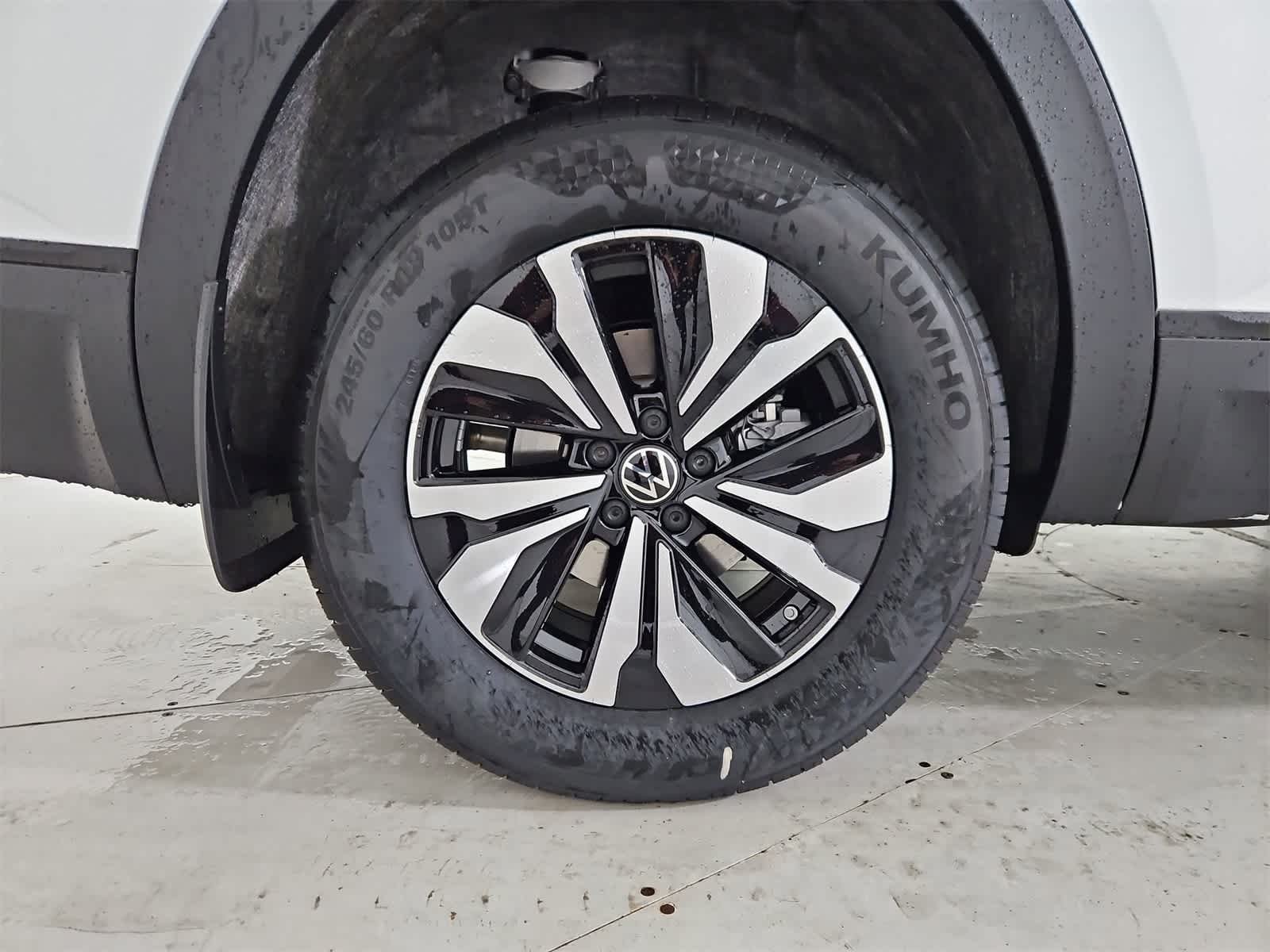 Thumbnail: 2026 Volkswagen Atlas - 13