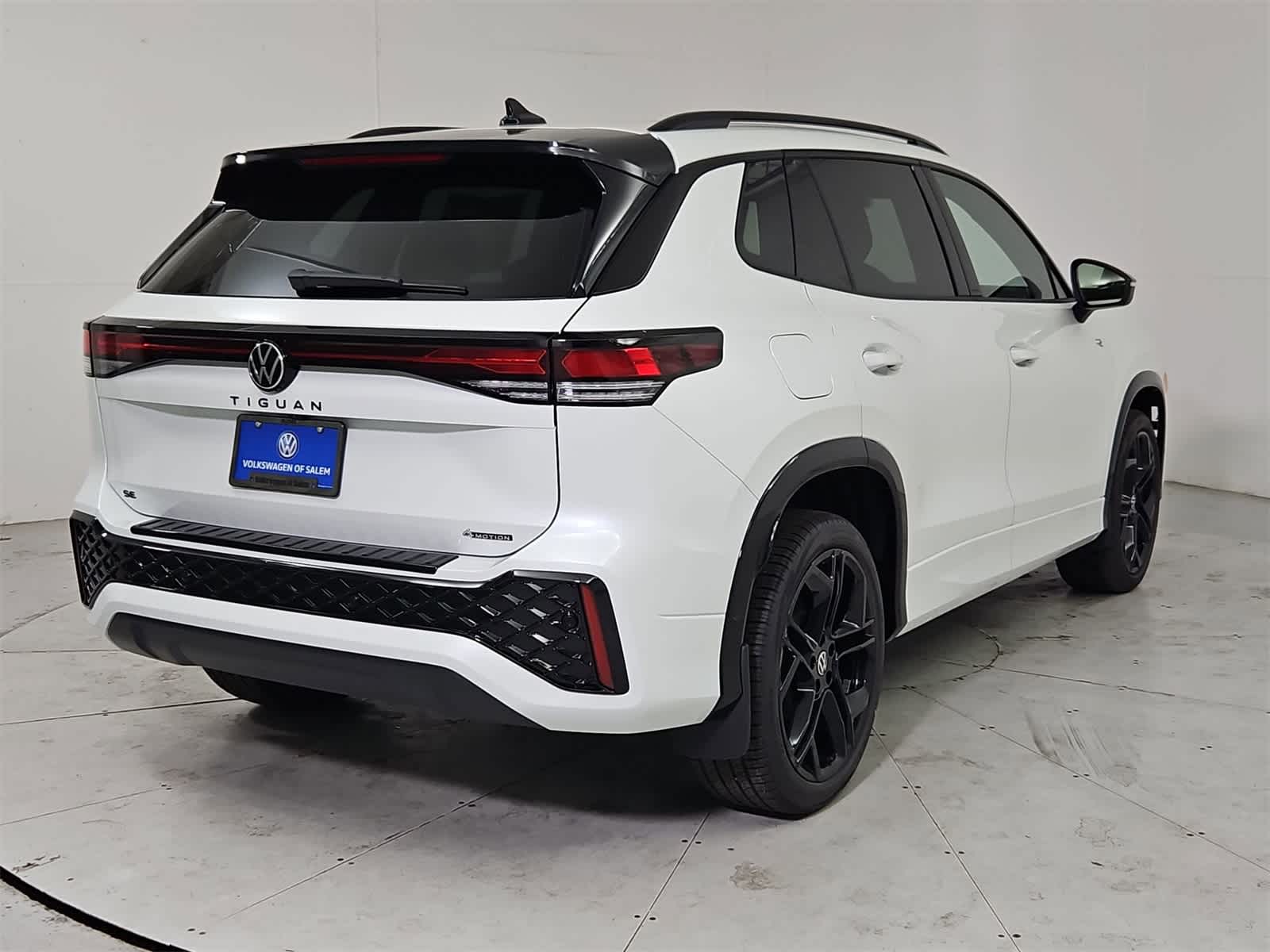 Thumbnail: 2025 Volkswagen Tiguan - 6