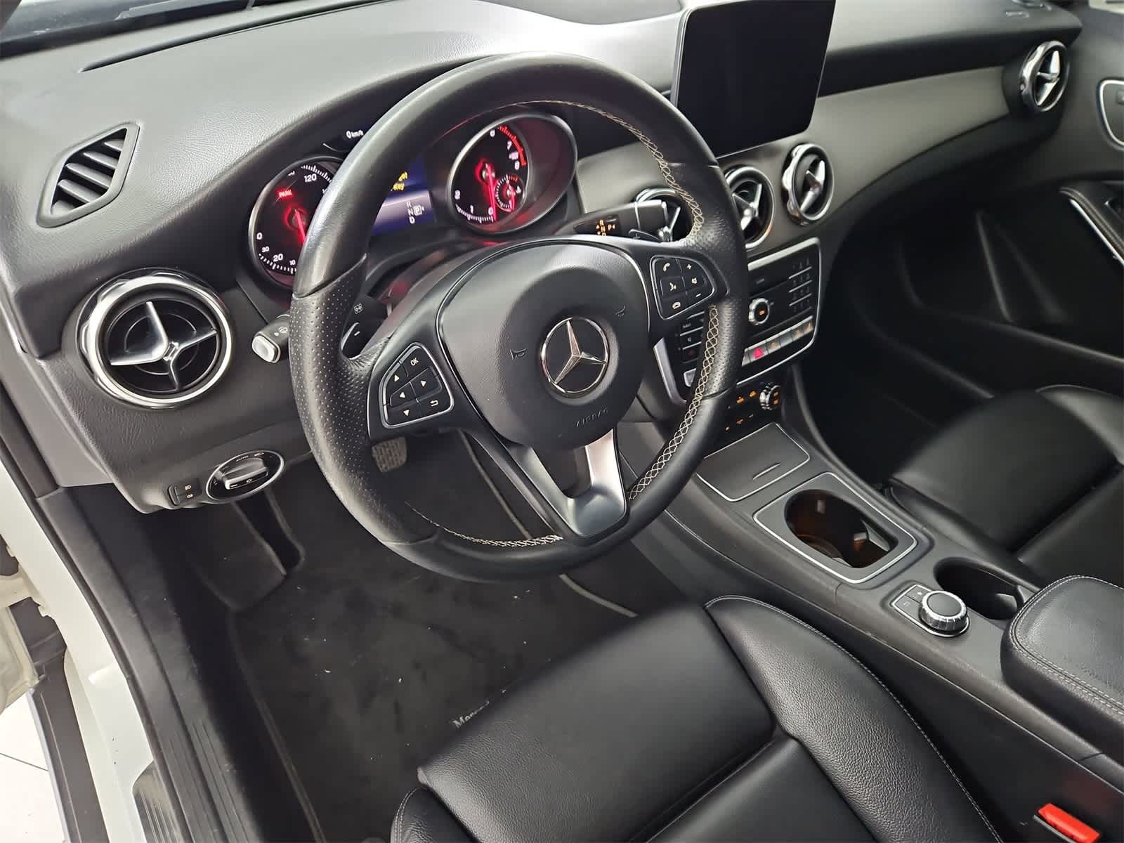 Thumbnail: 2018 Mercedes-Benz GLA - 2