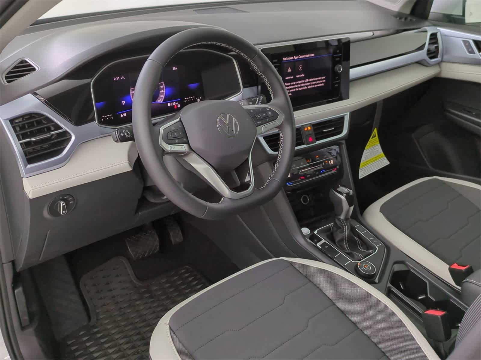 Thumbnail: 2025 Volkswagen Taos - 2