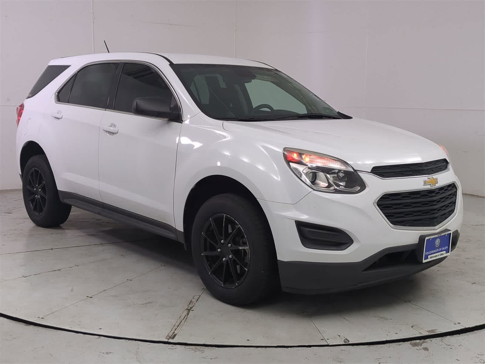 Thumbnail: 2017 Chevrolet Equinox - 8