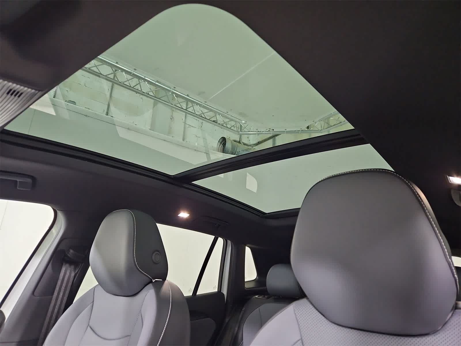 Thumbnail: 2025 Volkswagen Tiguan - 19