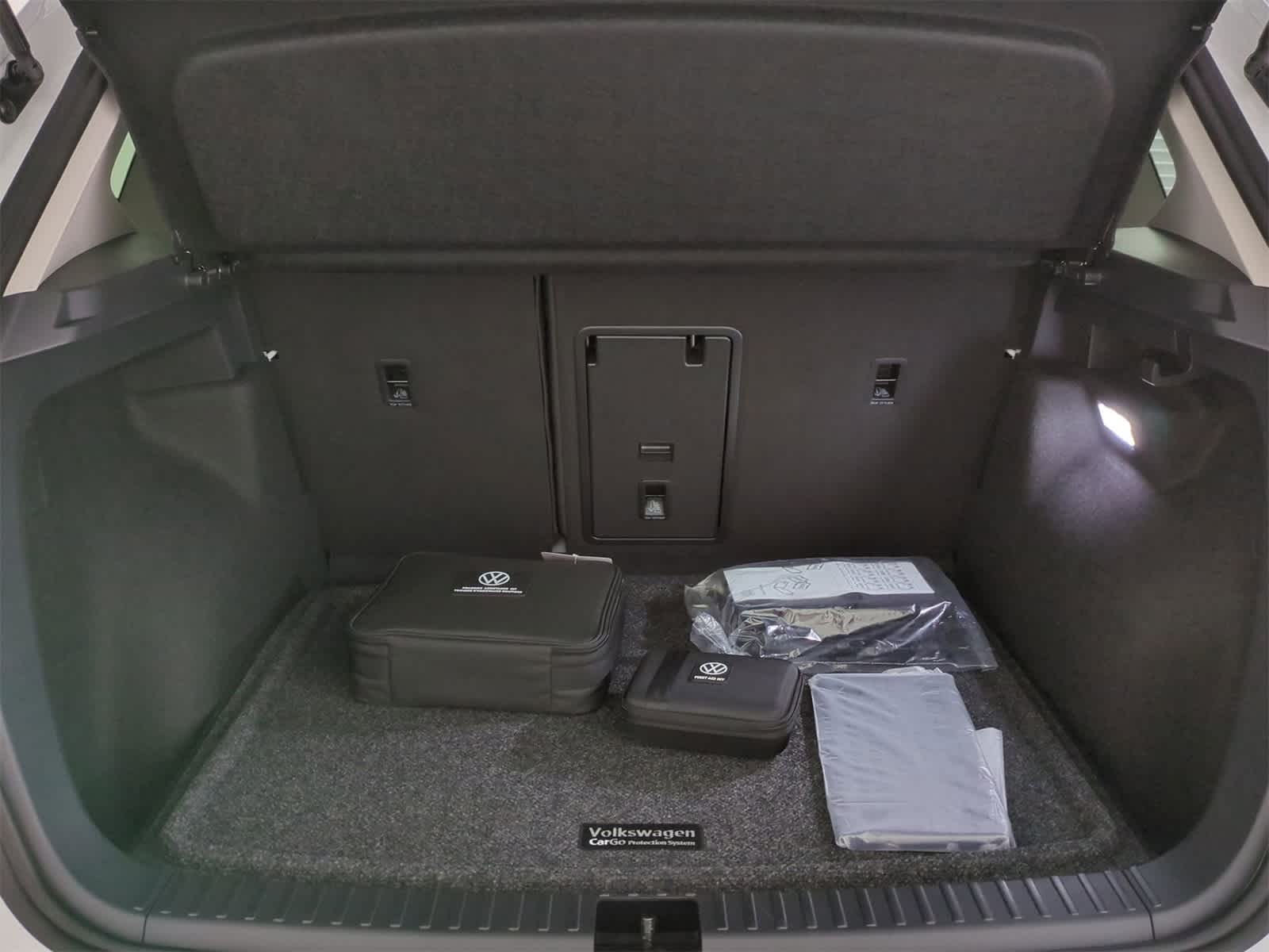 Thumbnail: 2025 Volkswagen Taos - 36