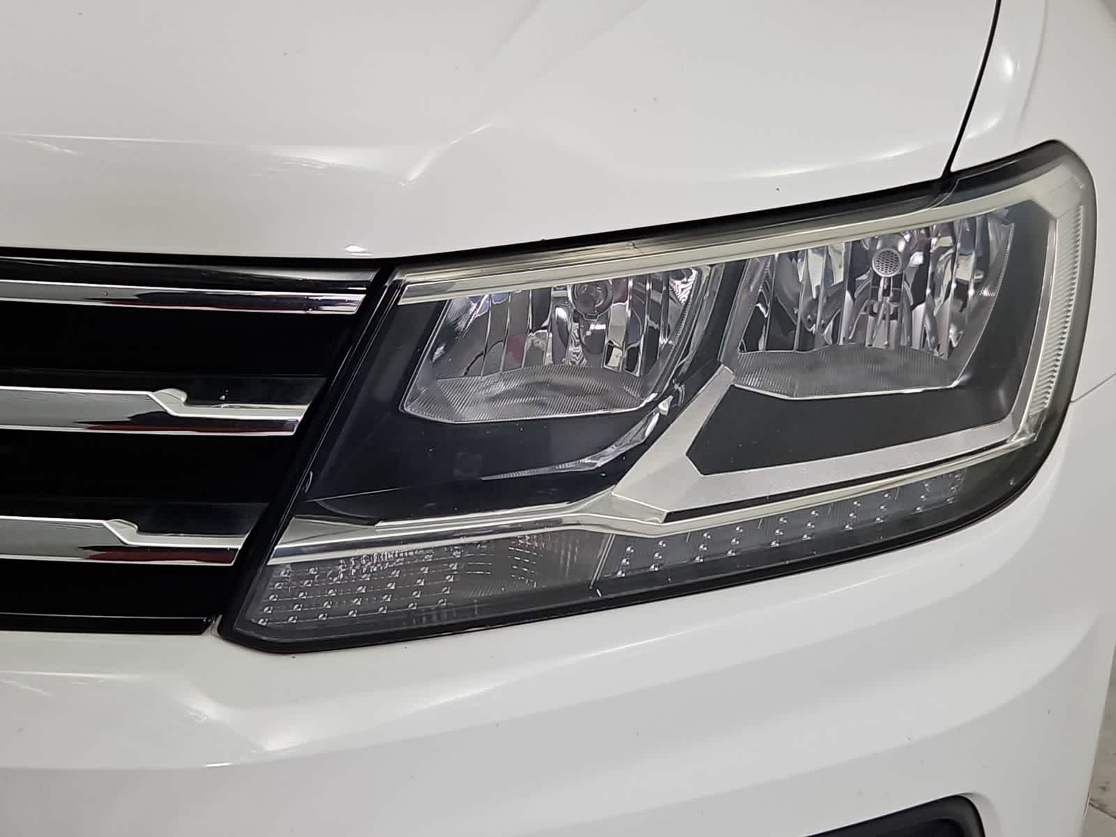 Thumbnail: 2020 Volkswagen Tiguan - 10