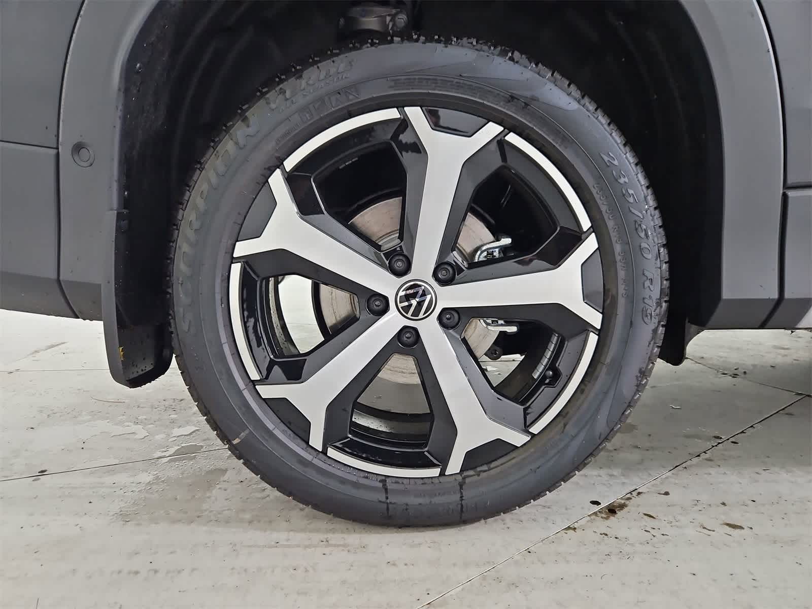 Thumbnail: 2025 Volkswagen Tiguan - 13