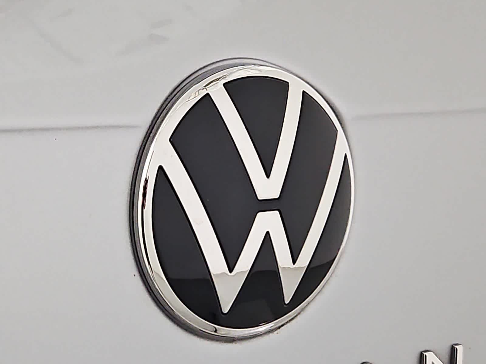 Thumbnail: 2023 Volkswagen Tiguan - 10