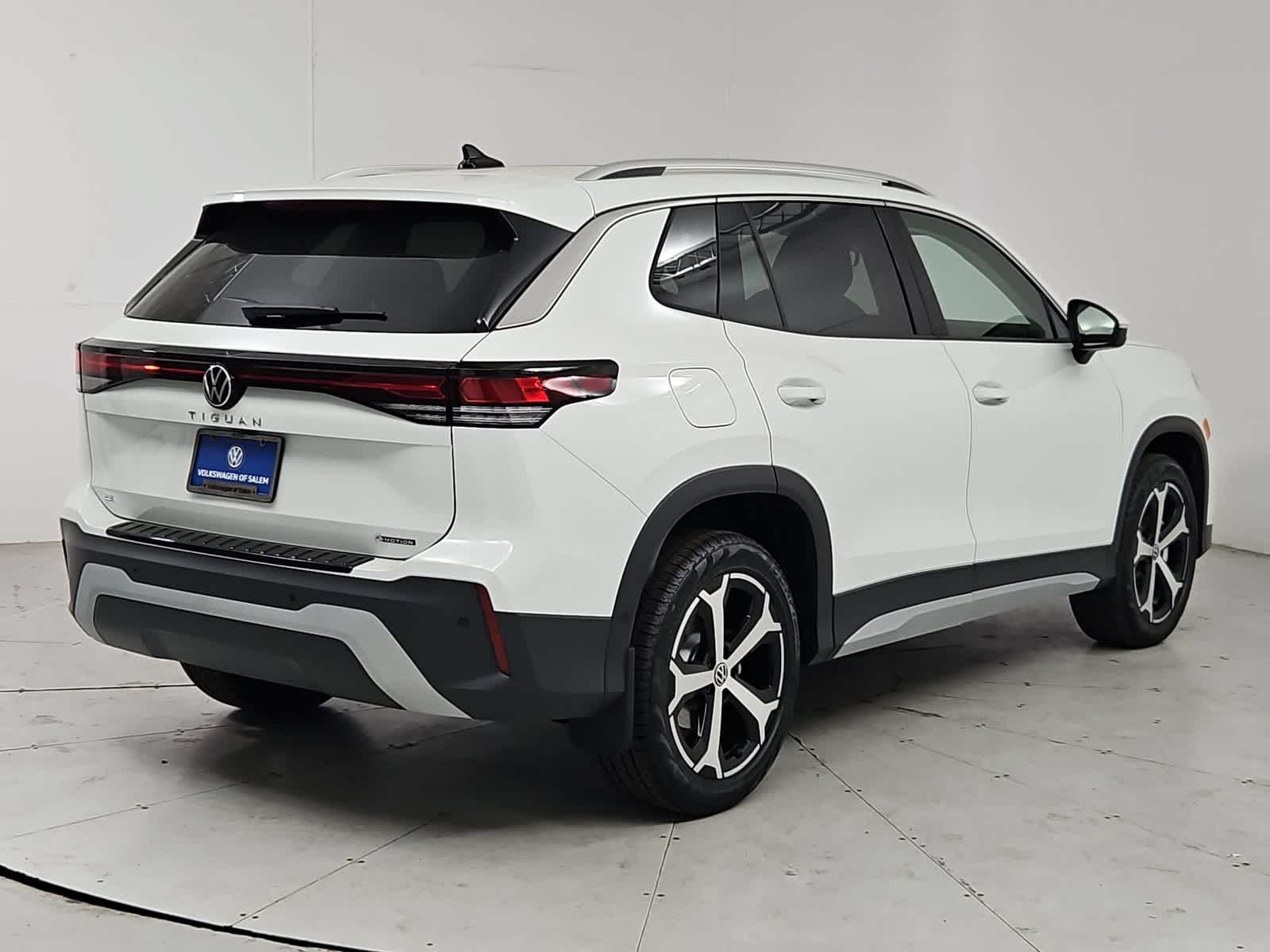 Thumbnail: 2026 Volkswagen Tiguan - 6