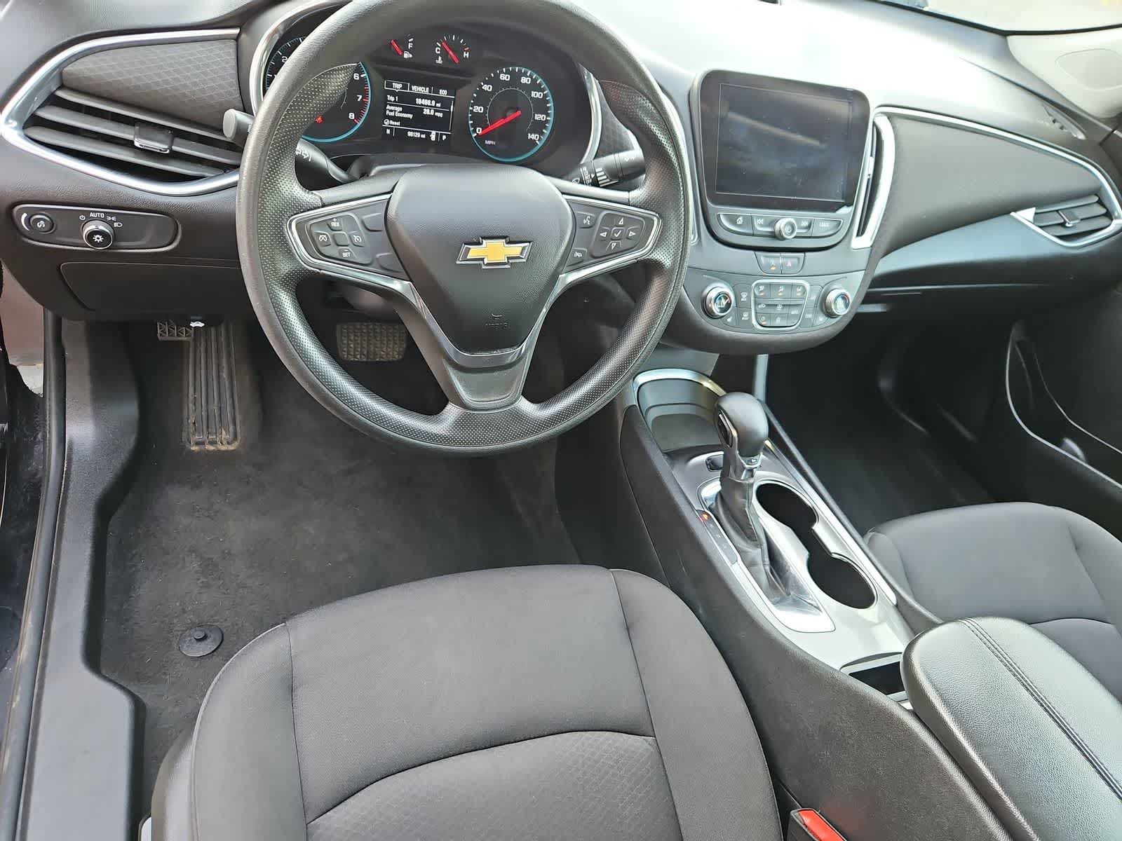 Thumbnail: 2021 Chevrolet Malibu - 2