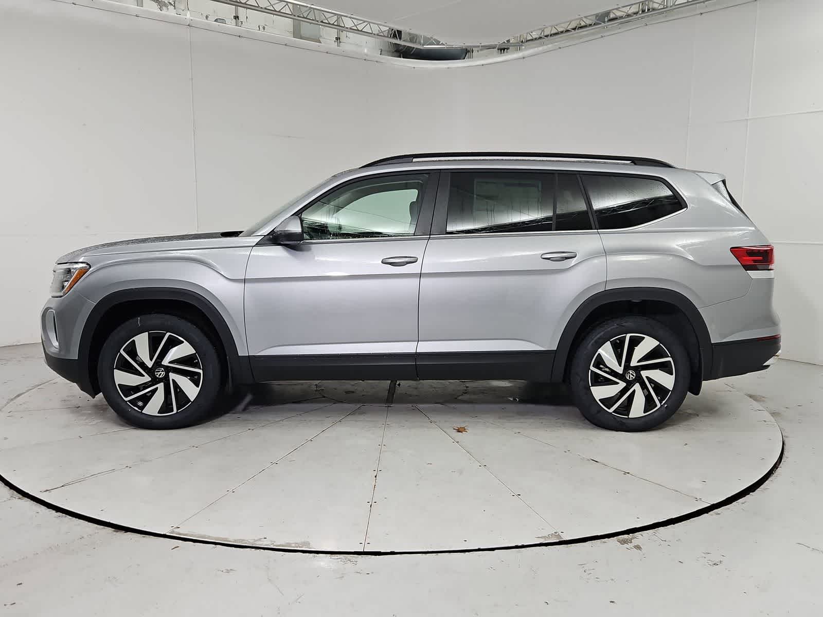 Thumbnail: 2026 Volkswagen Atlas - 3