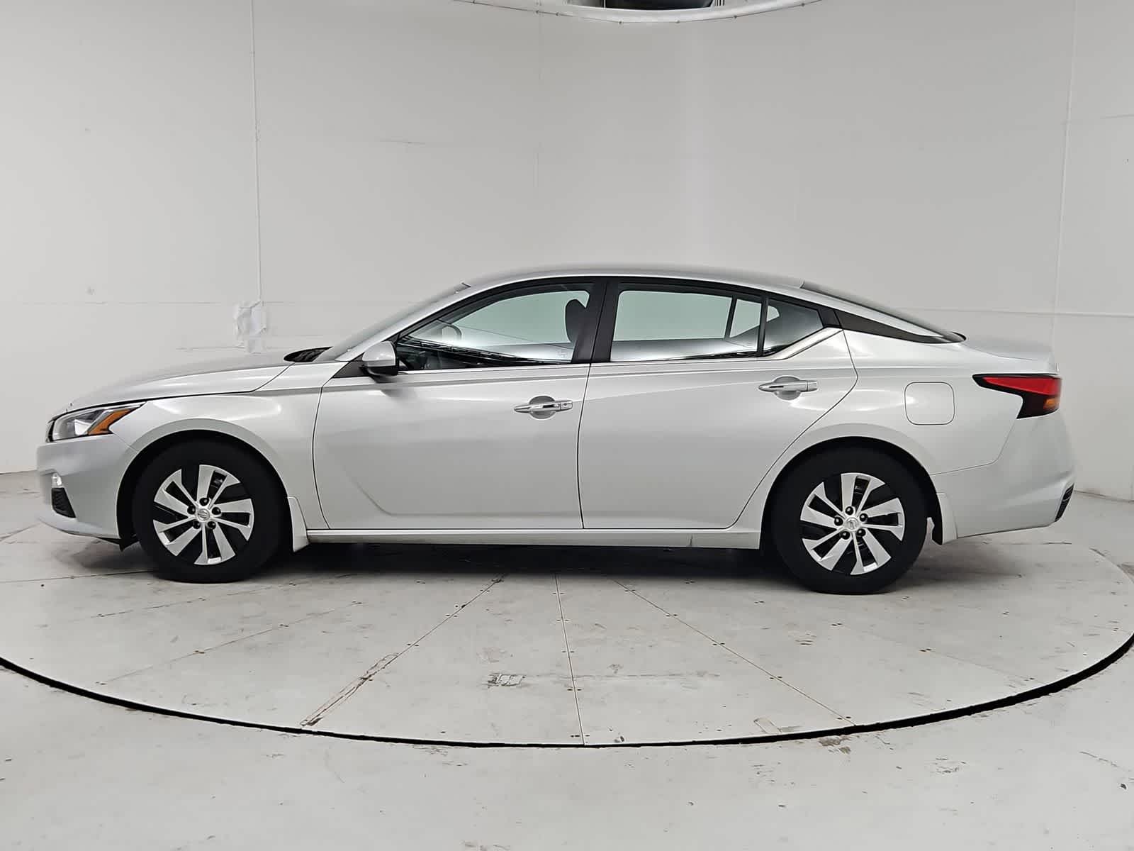 Thumbnail: 2021 Nissan Altima - 3