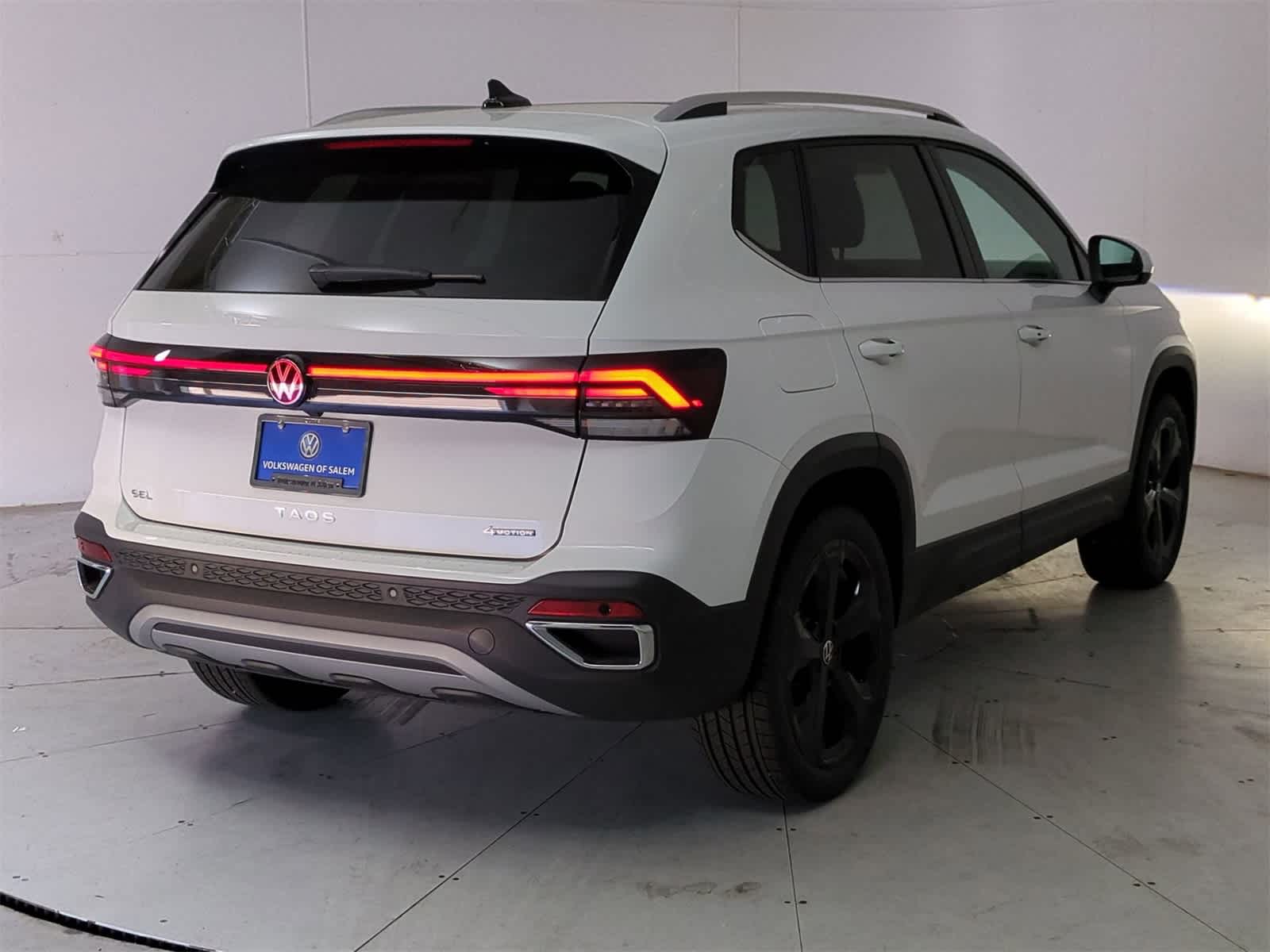 Thumbnail: 2025 Volkswagen Taos - 6