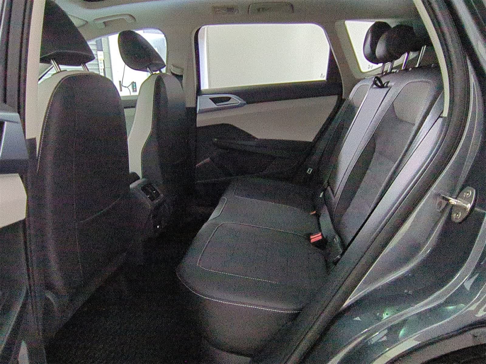 Thumbnail: 2025 Volkswagen Taos - 20