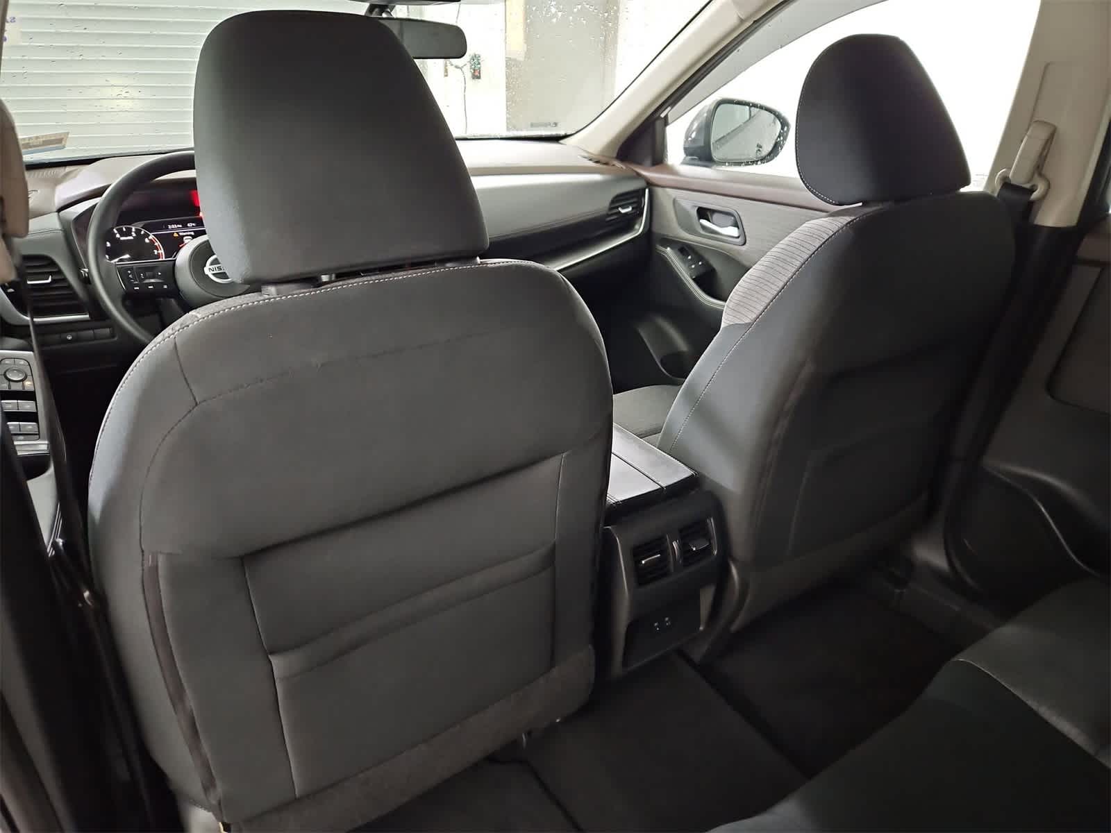 Thumbnail: 2021 Nissan Rogue - 18