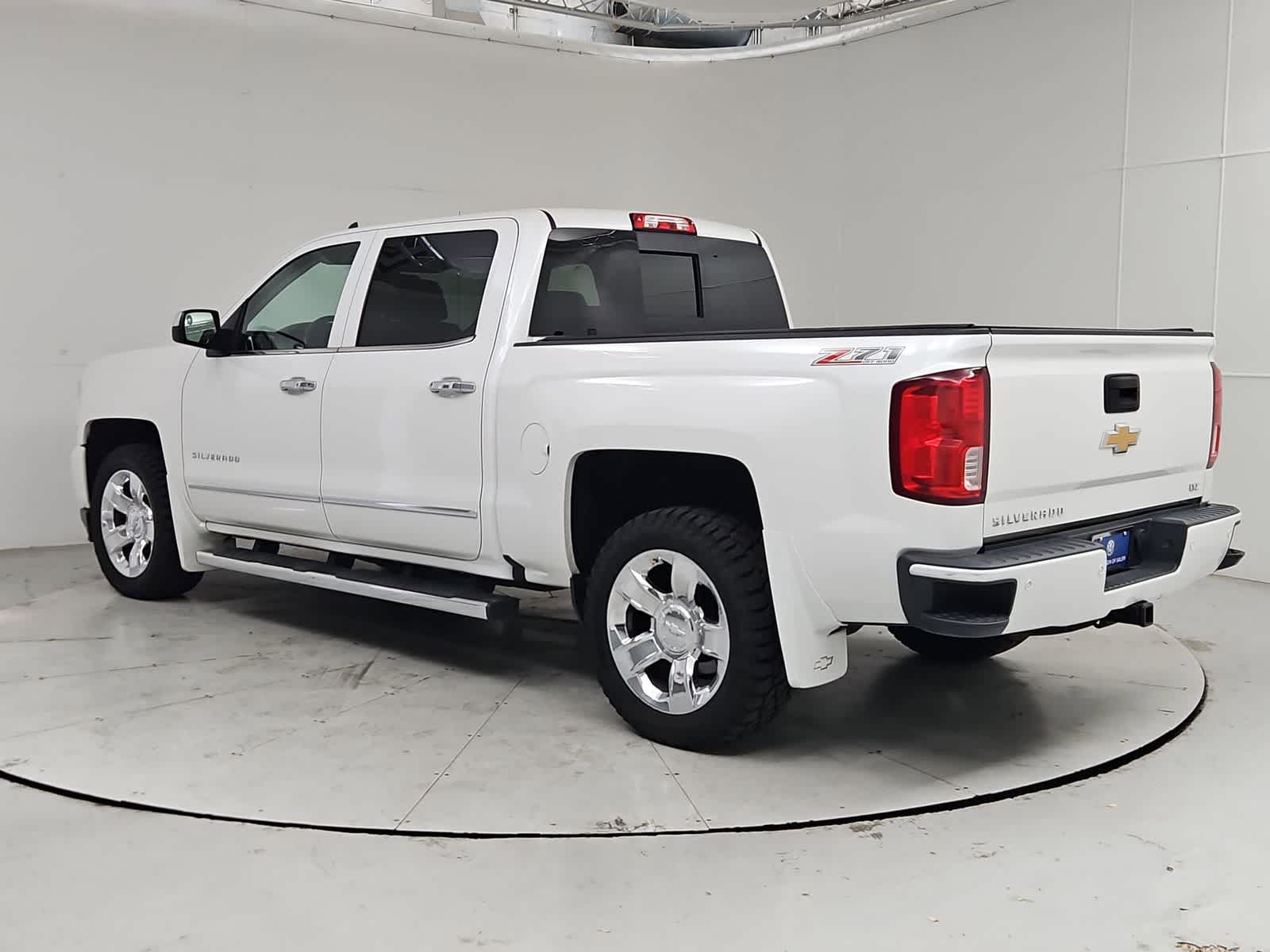 Thumbnail: 2017 Chevrolet Silverado 1500 - 4