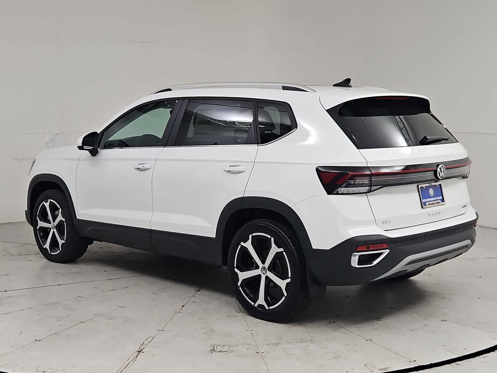 Thumbnail: 2026 Volkswagen Taos - 4