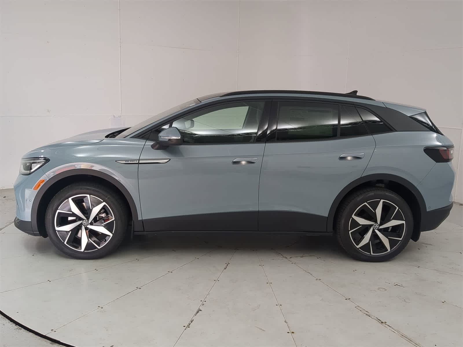 2025 Volkswagen ID.4 Pro S photo 3